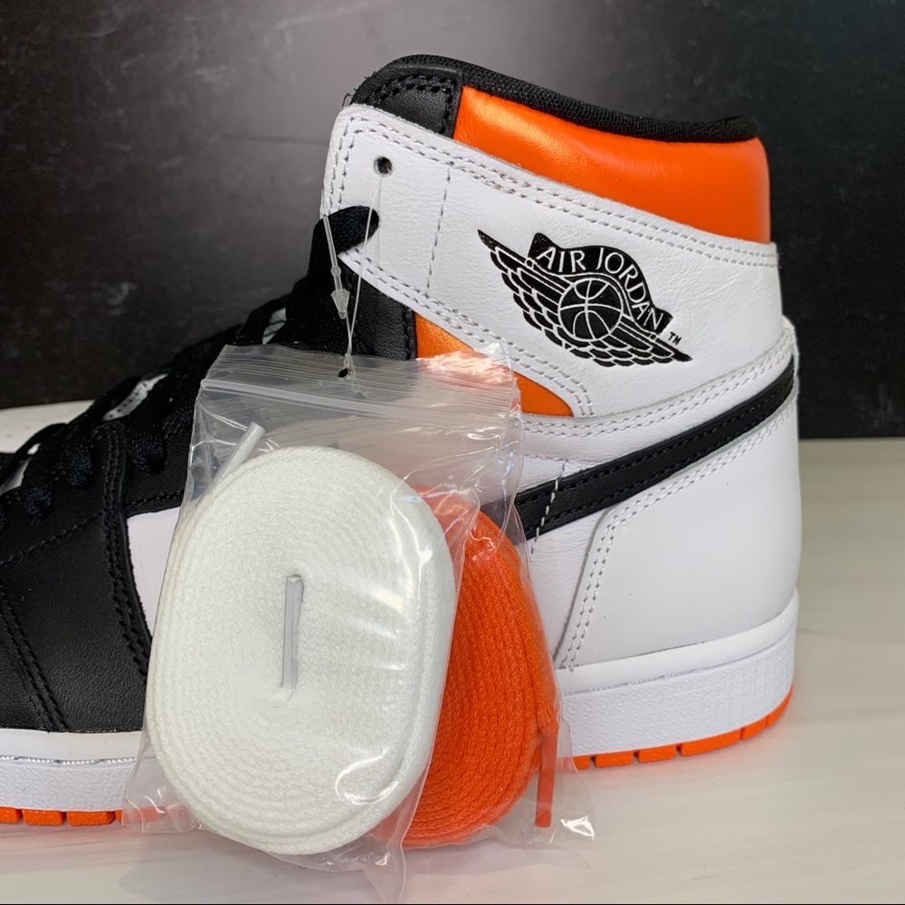 ⛔️SOLD⛔️ Nike Air Jordan 1 High OG Electro Orange - Picture 10 of 14